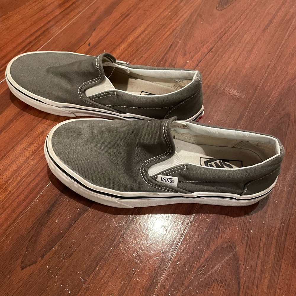 Vans - Picture 2 of 5